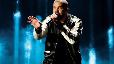 Drake performs onstage at the 2016 iHeartRadio Music Festival at T-Mobile Arena on Sept. 23, 2016 in Las Vegas.