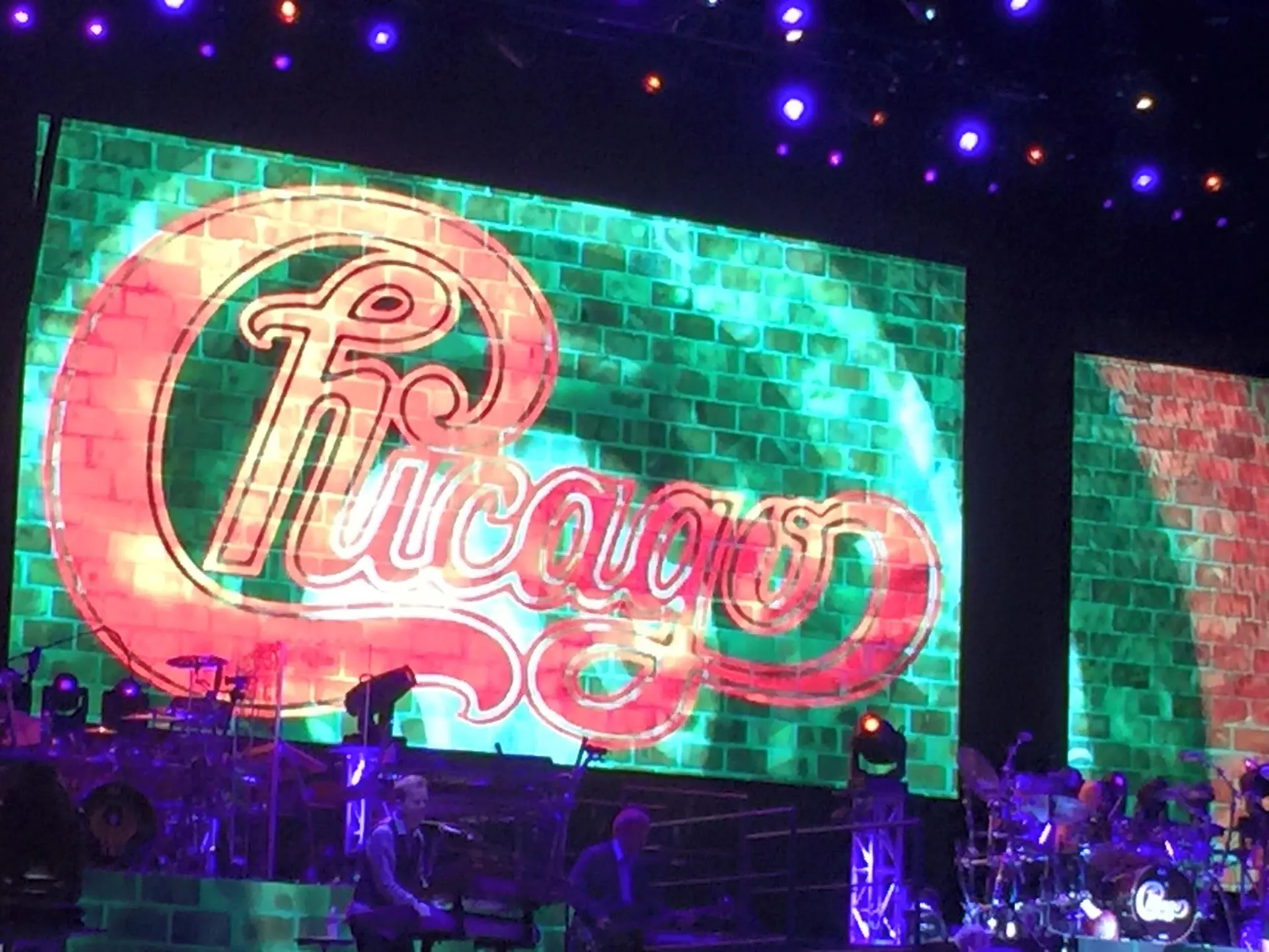 Chicago 8 2